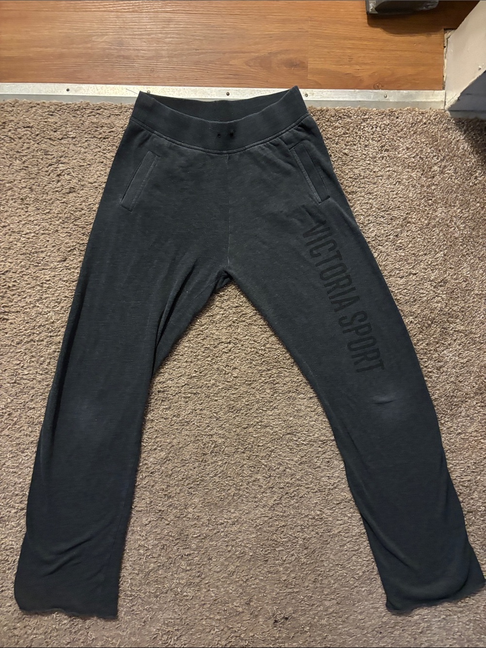 Victoria’s secret Sport Woman’s XS Dark Gray Flare Style Sweatpants Gently Used
